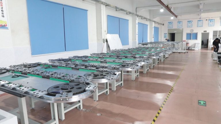 三优智能环形导轨组装车间